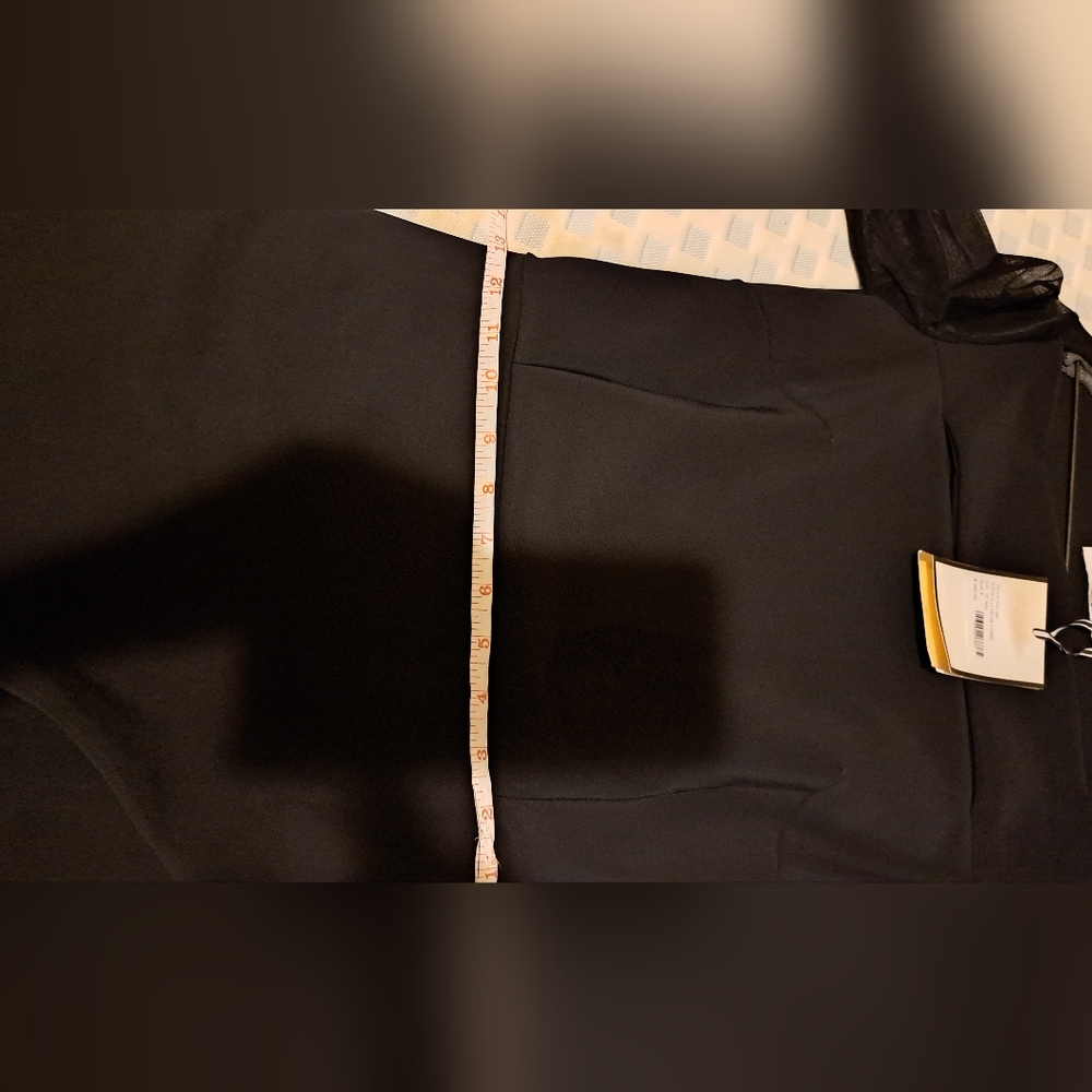 Elegant Black Evening Gown - Picture 7 of 10